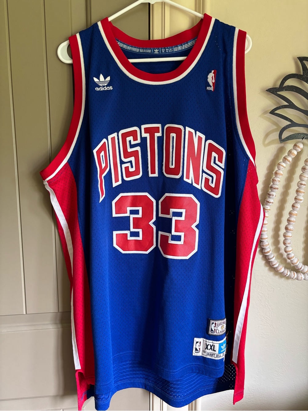Detroit pistons 33 Hill basketball jersey, clothes